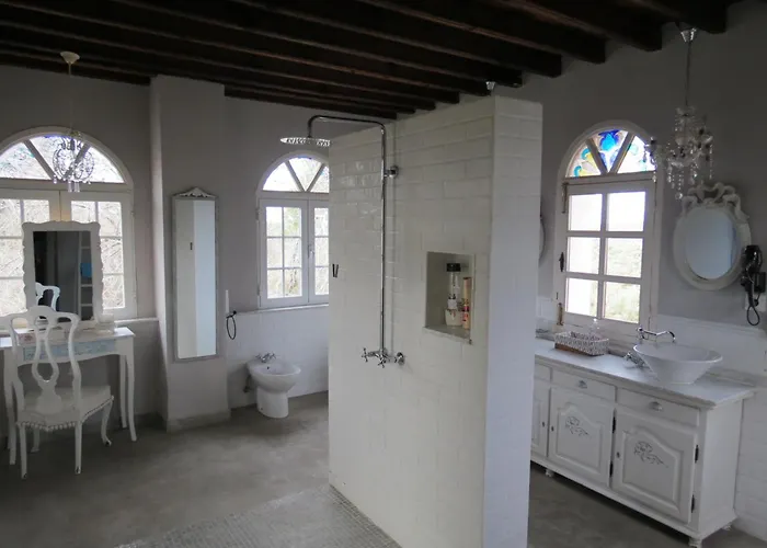 Villa con piscina: Alojamiento San Juan Bautista